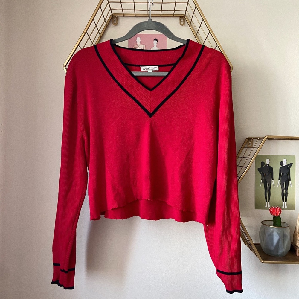 Red vneck cropped sweater